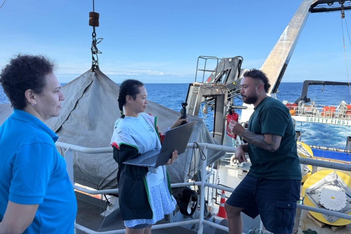 Floating University students