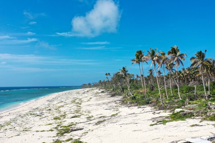 The western side of Tongatapu, Ha'atafu beach and Kanokupolu.