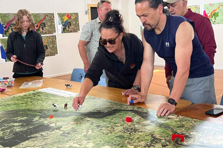 A facilitated discussion and visualisation exercise let community members brainstorm adaption options for their community to cope and thrive in a changing environment. 