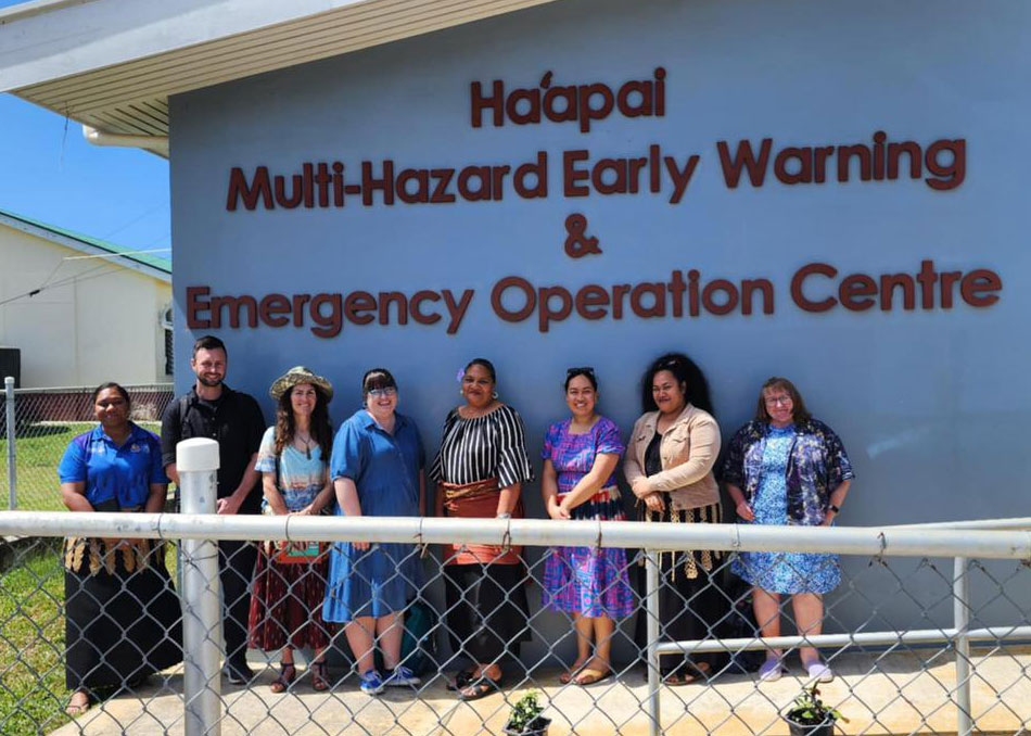 Group photo outside the National Disaster Risk Management Office, Ha’apai