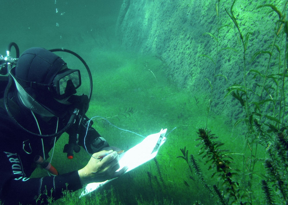 NIWA diver Aleki Taumoepeau in Lake Waikaremoana.